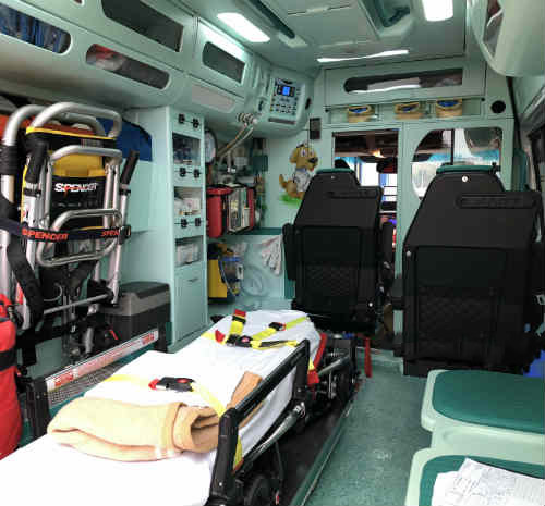 interno ambulanza grottaglie staff soccorso azzurra